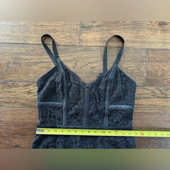 Express Lace Dress- Size 10 - Picture 4 of 8